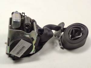 CINTURON SEGURIDAD TRASERO IZQUIERDO 888400010R RENAULT LAGUNA III Autodesguaces Alicante