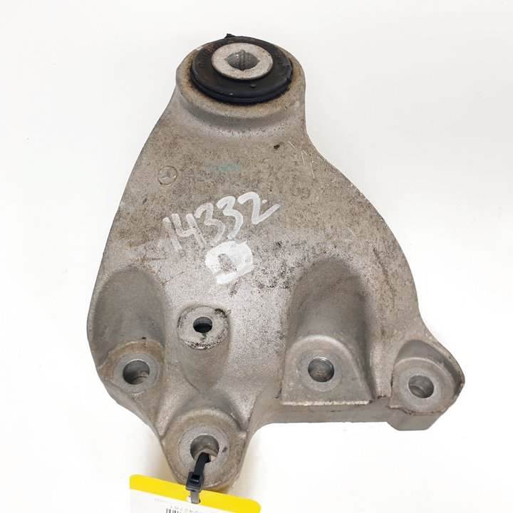 SOPORTE MOTOR DERECHO - A2462401109 - INFINITI - Q30