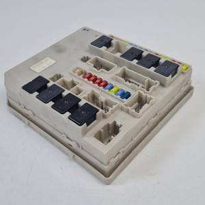 CAJA RELES / FUSIBLES 356231E RENAULT CLIO III Autodesguaces Alicante