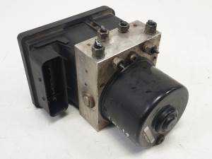ABS 24447835 OPEL ASTRA H BER. Autodesguaces Alicante