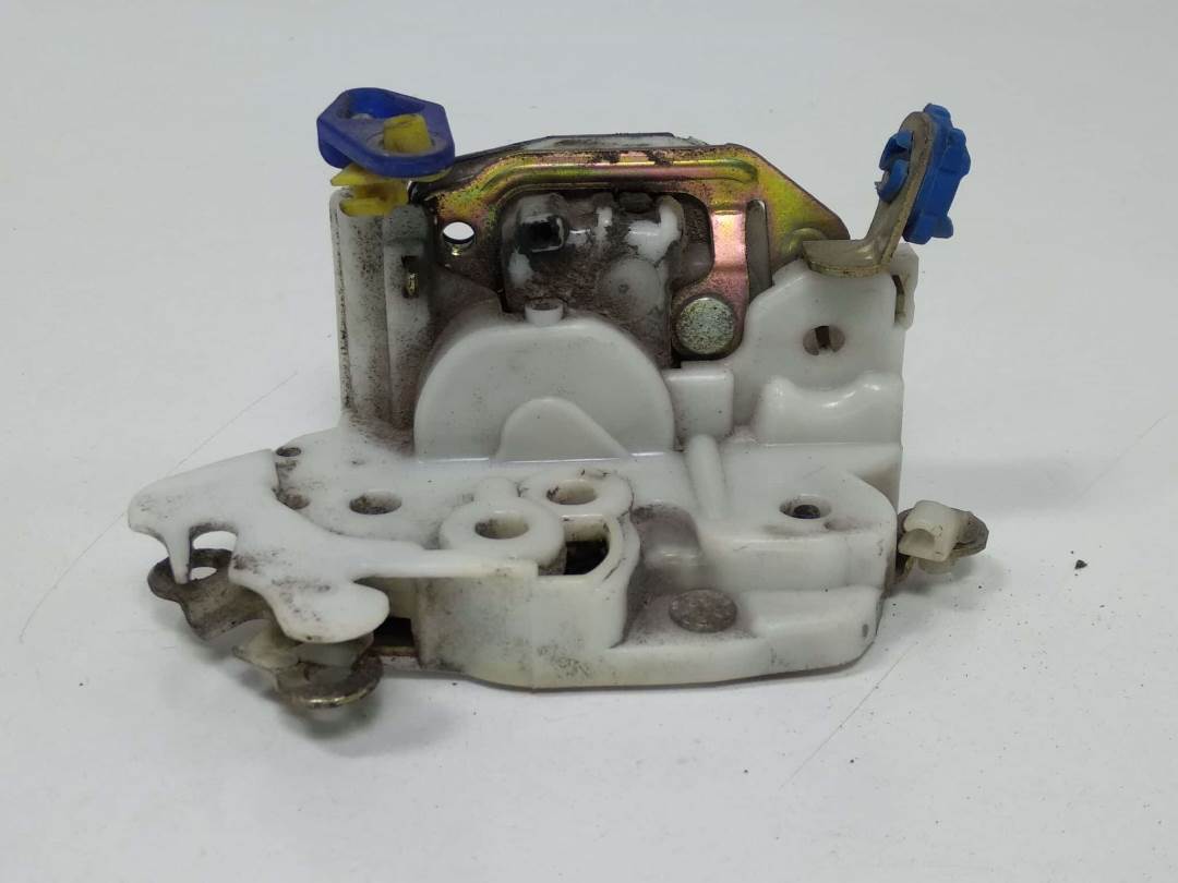 CERRADURA PUERTA DELANTERA DERECHA - NISSAN - VANETTE CARGO (HC23)