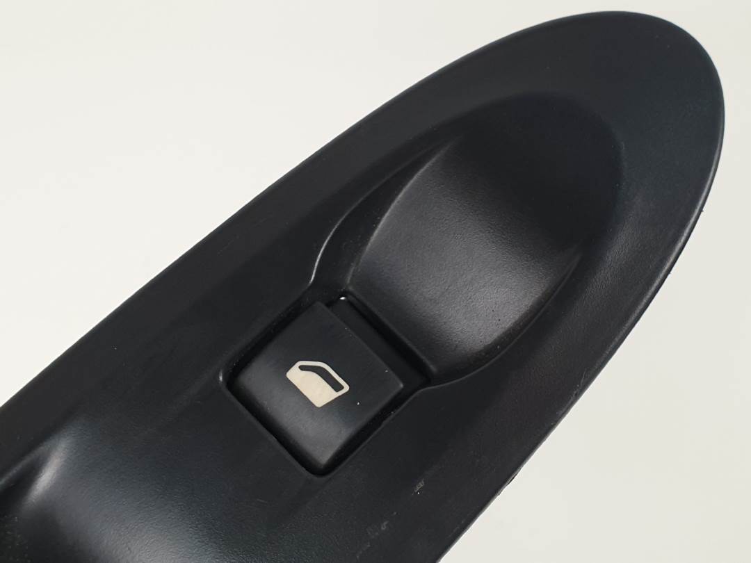 MANDO ELEVALUNAS TRASERO IZQUIERDO - 96657926XT - CITROEN - C4 BERLINA (B7)