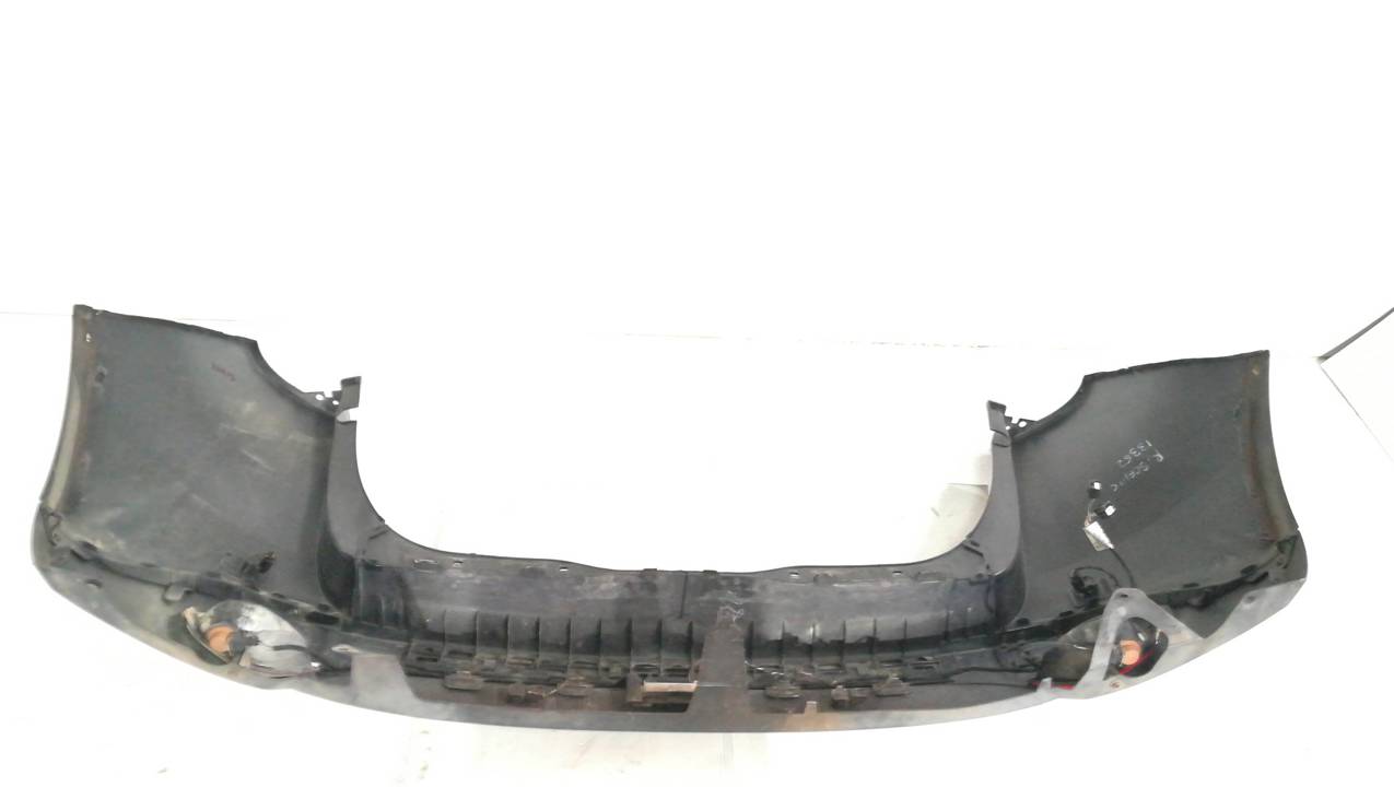 PARAGOLPES TRASERO