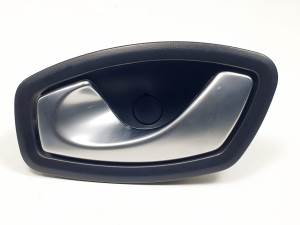 MANETA INTERIOR DELANTERA IZQUIERDA 826730001R RENAULT CLIO IV Autodesguaces Alicante