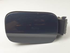 TAPA EXTERIOR COMBUSTIBLE A2047500103 MERCEDES CLASE C (W204) FAMILIAR Autodesguaces Alicante