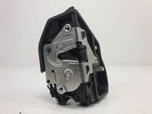 CERRADURA PUERTA TRASERA IZQUIERDA 7229459 BMW SERIE 5 LIM. (F10) Autodesguaces Alicante