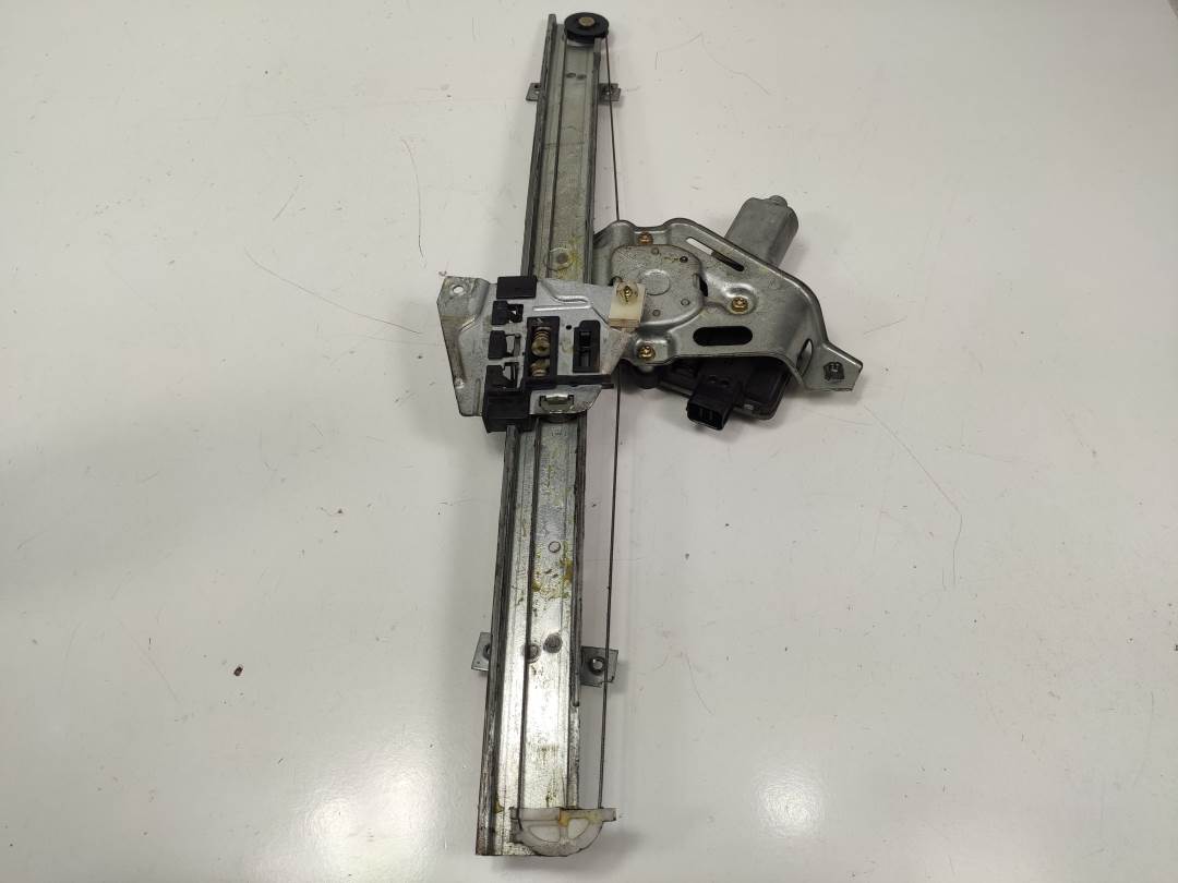 ELEVALUNAS DELANTERO DERECHO - MN117080 - MITSUBISHI - MONTERO (V60/V70)