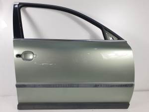 PUERTA DELANTERA DERECHA VOLKSWAGEN PASSAT VARIANT (3B6) Autodesguaces Alicante
