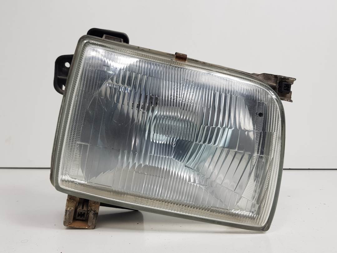 FARO DERECHO - 11024717 - NISSAN - PICK-UP (D22)