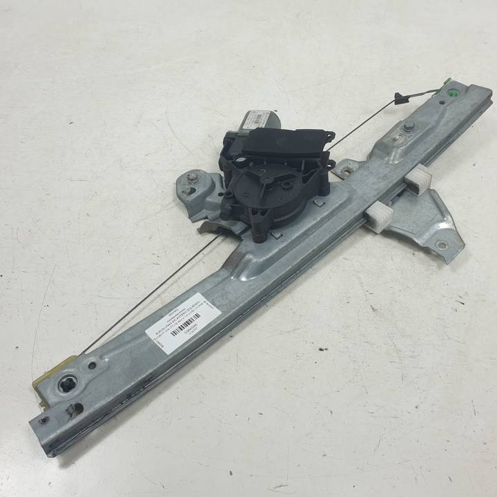 ELEVALUNAS DELANTERO IZQUIERDO