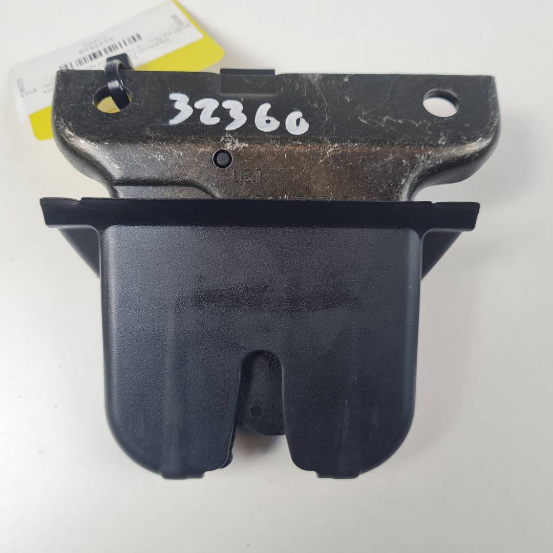 CERRADURA MALETERO / PORTON - 8L0827520C - AUDI - A3 (8L)