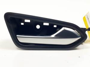 MANETA INTERIOR DELANTERA DERECHA 826721378R RENAULT CAPTUR II Autodesguaces Alicante