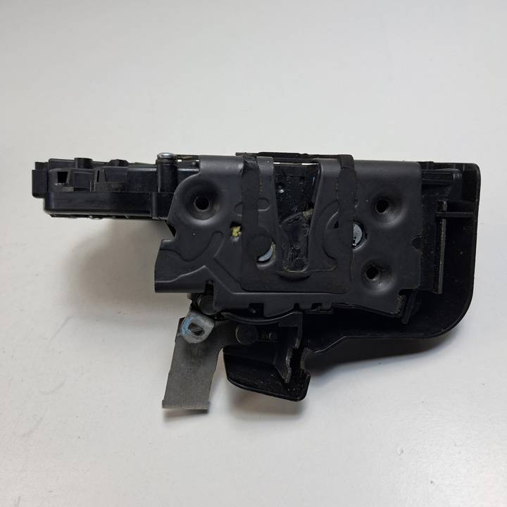 CERRADURA PUERTA DELANTERA DERECHA 6N4AL21812CB FORD FOCUS CABRIO (CA5) Autodesguaces Alicante