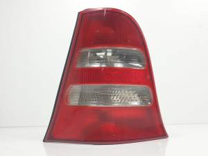 PILOTO TRASERO IZQUIERDO 1688202764 MERCEDES CLASE A (W168) Autodesguaces Alicante