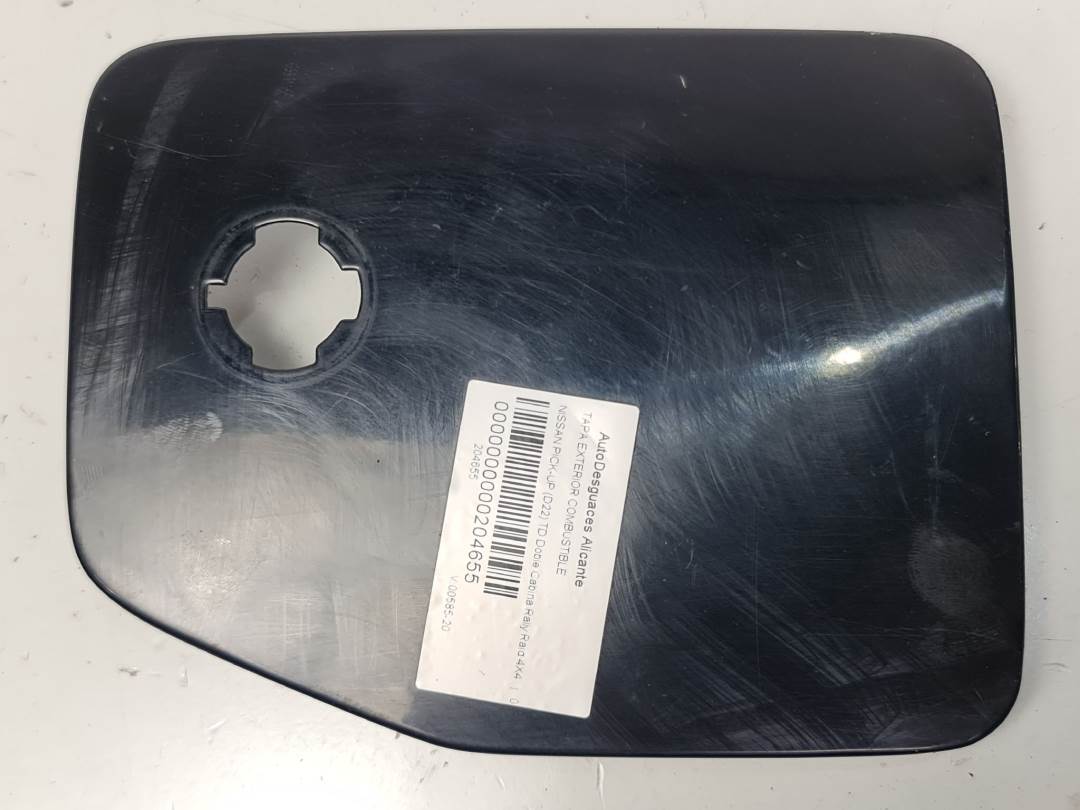 TAPA EXTERIOR COMBUSTIBLE - NISSAN - PICK-UP (D22)