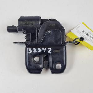 CERRADURA MALETERO / PORTON 846300003R RENAULT MEGANE III SPORT TOURER Autodesguaces Alicante