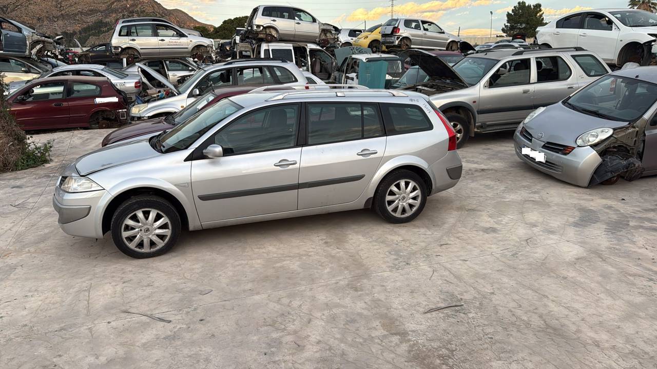 Imagen del vehículo RENAULT MEGANE II FAMILIAR