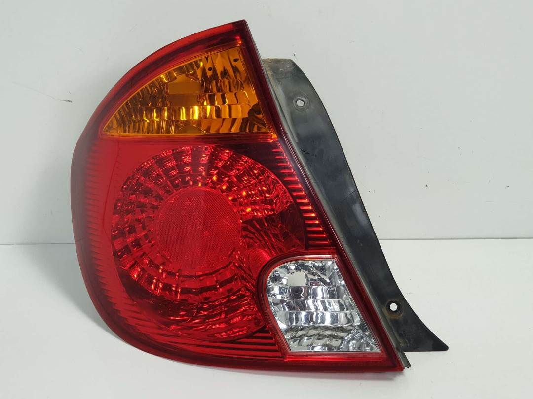 PILOTO TRASERO IZQUIERDO - 92401257 - HYUNDAI - ACCENT (LC)