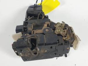 CERRADURA PUERTA DELANTERA DERECHA VOLKSWAGEN PASSAT VARIANT (3B6) Autodesguaces Alicante