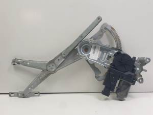 ELEVALUNAS DELANTERO IZQUIERDO 24466595 OPEL CORSA C Autodesguaces Alicante