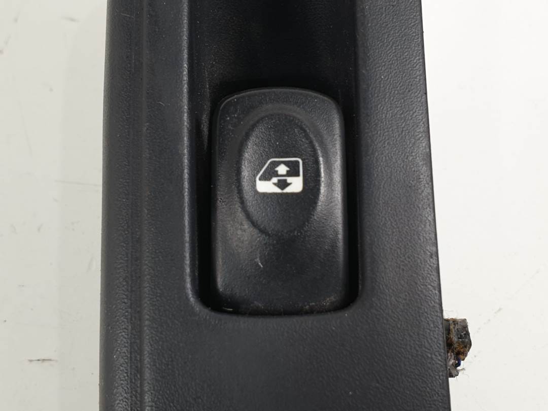 MANDO ELEVALUNAS DELANTERO DERECHO - 429998K - RENAULT - CLIO II FASE I (B/CBO)