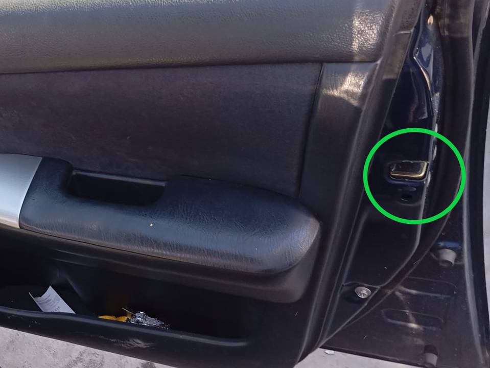 CERRADURA PUERTA DELANTERA DERECHA