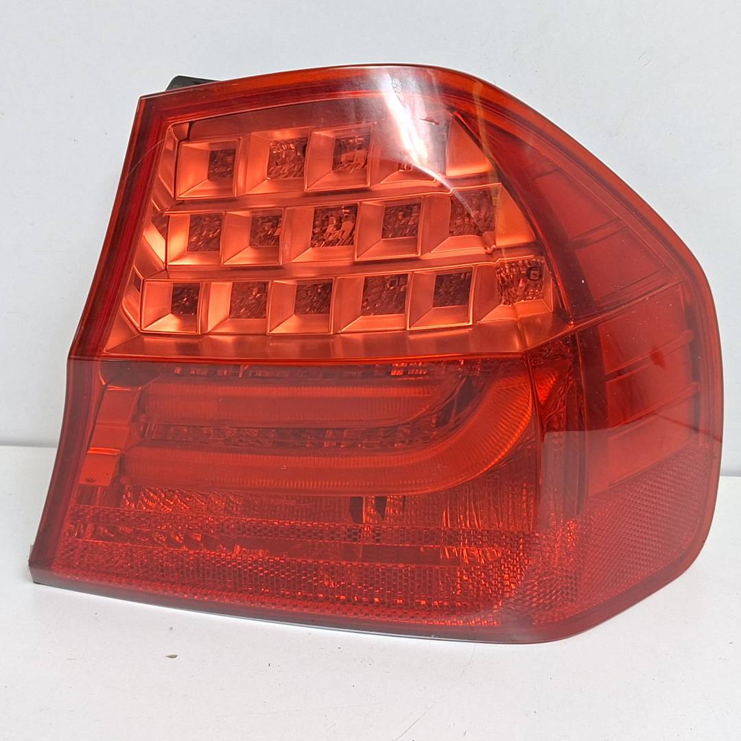 Rückleuchte hinten rechts - 7154154 - BMW - SERIE 3 BERLINA (E90)