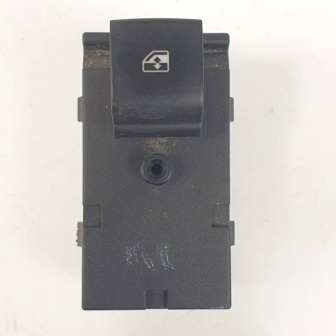 MANDO ELEVALUNAS TRASERO IZQUIERDO - 13501888 - OPEL - MOKKA (C76)