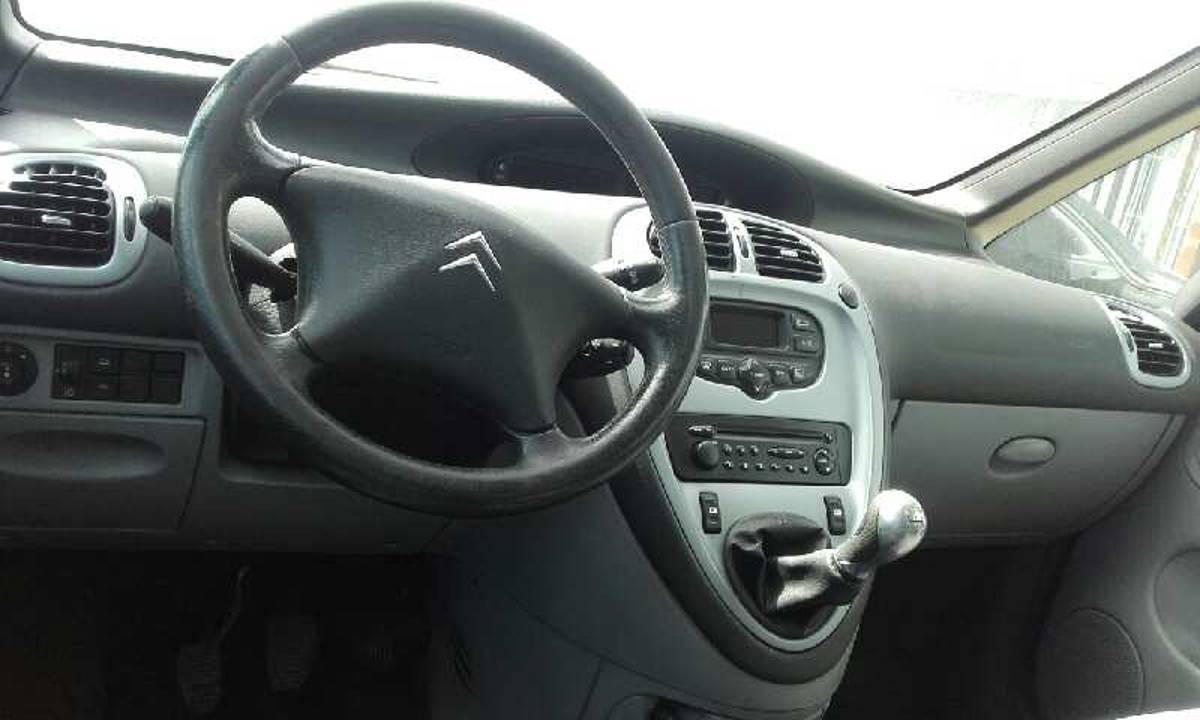 Imagen del vehículo CITROEN XSARA PICASSO