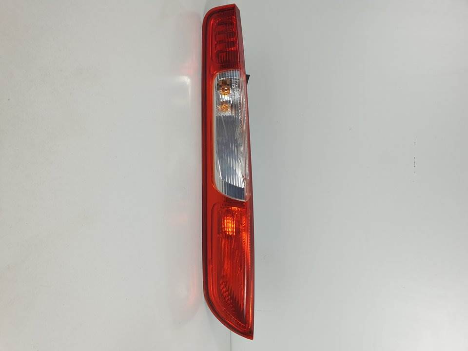 Feu arrière gauche - 4M5113405A - FORD - FOCUS BERLINA (CAP)