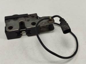 CERRADURA CAPOT 3C1823503D VOLKSWAGEN PASSAT VARIANT (3C5) Autodesguaces Alicante