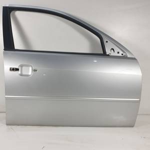 PUERTA DELANTERA DERECHA FORD MONDEO BERLINA (GE) Autodesguaces Alicante