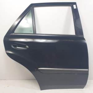 PUERTA TRASERA DERECHA MERCEDES CLASE M (W164) Autodesguaces Alicante