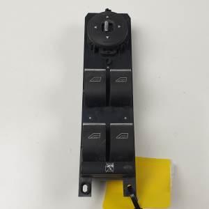 MANDO ELEVALUNAS DELANTERO IZQUIERDO AM5T14A132AA FORD C-MAX (CB7) Autodesguaces Alicante