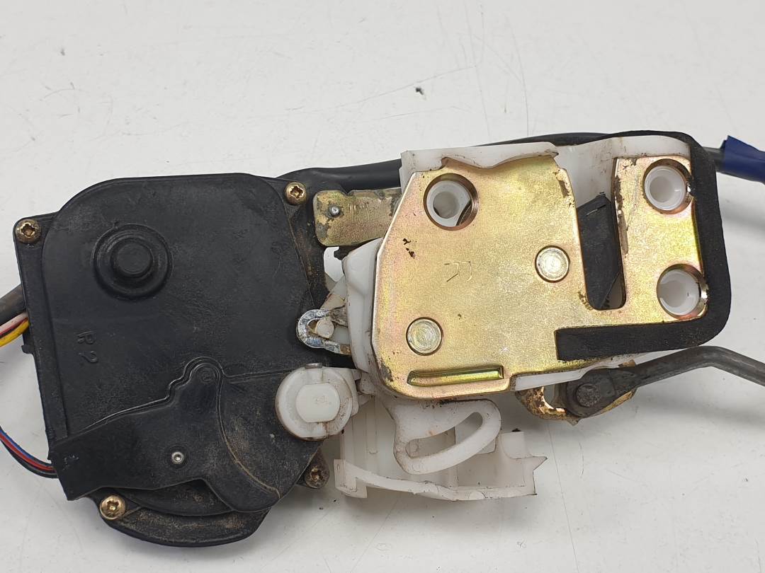 CERRADURA PUERTA DELANTERA DERECHA - FQJ102940 - MG ROVER - SERIE 45 (RT)