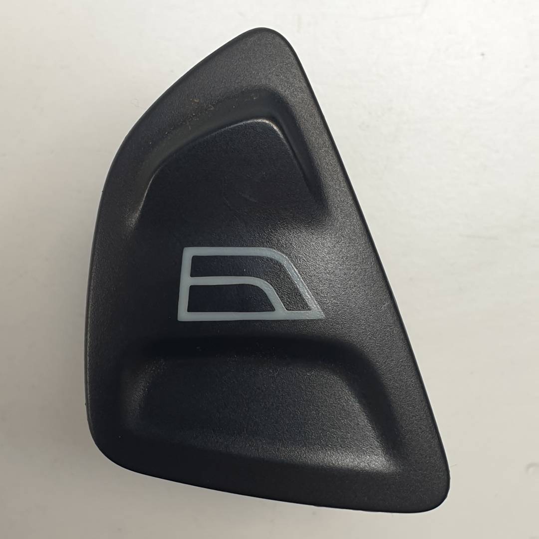 MANDO ELEVALUNAS DELANTERO DERECHO - E30659 - FORD - KA (CCU)