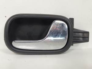 MANETA INTERIOR TRASERA DERECHA 8D0839020 AUDI A4 BERLINA (B5) (8D2) Autodesguaces Alicante