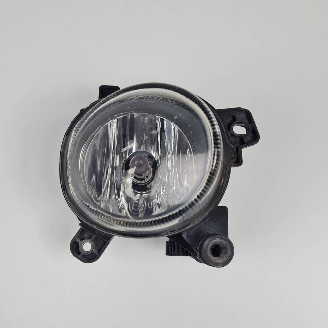 FARO ANTINIEBLA DERECHO - 8T0941700 - VOLKSWAGEN - PASSAT CC (357)