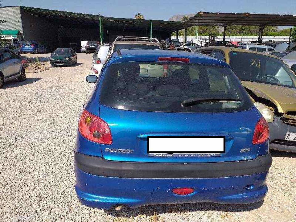 Imagen del vehículo PEUGEOT 206 BERLINA