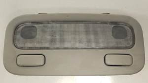 LUZ INTERIOR TOYOTA COROLLA (E12) Autodesguaces Alicante