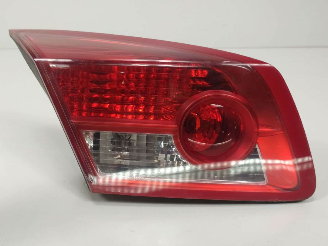 PILOTO TRASERO IZQUIERDO INTERIOR - 8200384033 - RENAULT - VEL SATIS (BJ0)
