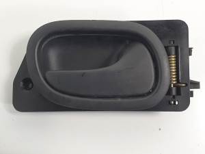 MANETA INTERIOR TRASERA DERECHA 7700823285 RENAULT LAGUNA (B56) Autodesguaces Alicante