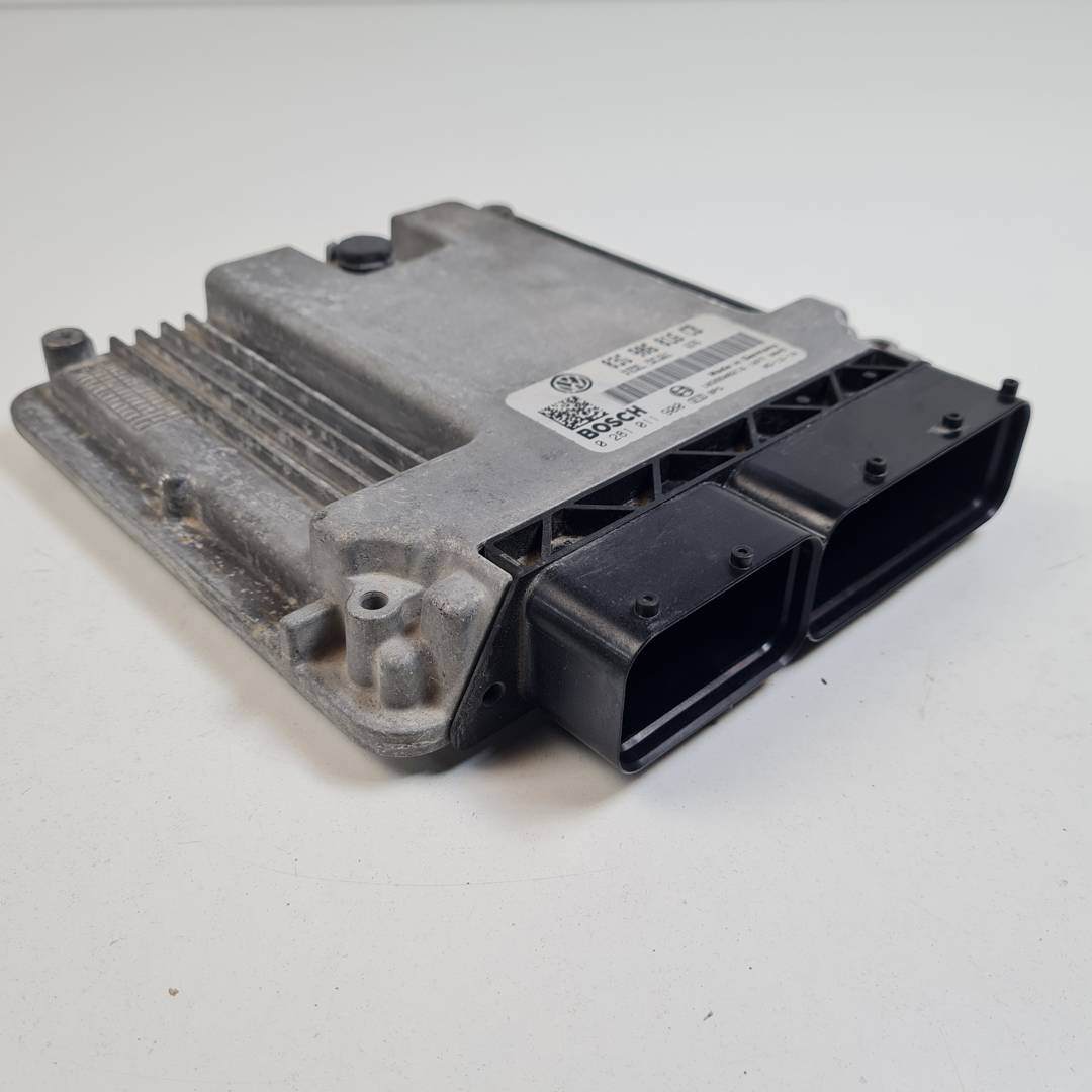 CENTRALITA MOTOR UCE - 0281011900 - VOLKSWAGEN - GOLF V BERLINA (1K1)