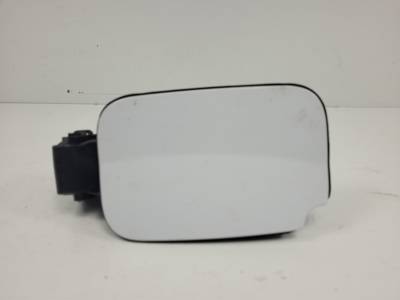 TAPA EXTERIOR COMBUSTIBLE 8200499049 RENAULT KANGOO (ZE) Autodesguaces Alicante