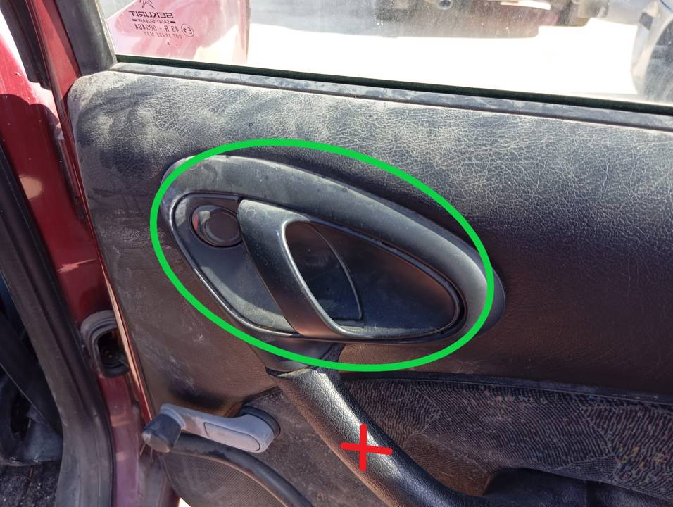 MANETA INTERIOR TRASERA DERECHA