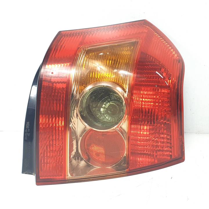 PILOTO TRASERO DERECHO 8155002301 TOYOTA COROLLA (E12) Autodesguaces Alicante