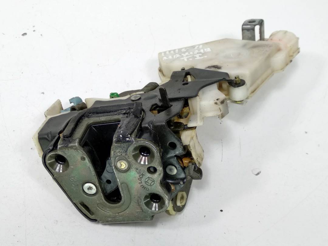 CERRADURA PUERTA TRASERA IZQUIERDA - 8255379907 - NISSAN - MAXIMA QX (A32)