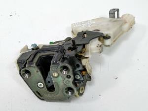 CERRADURA PUERTA TRASERA IZQUIERDA 8255379907 NISSAN MAXIMA QX (A32) Autodesguaces Alicante