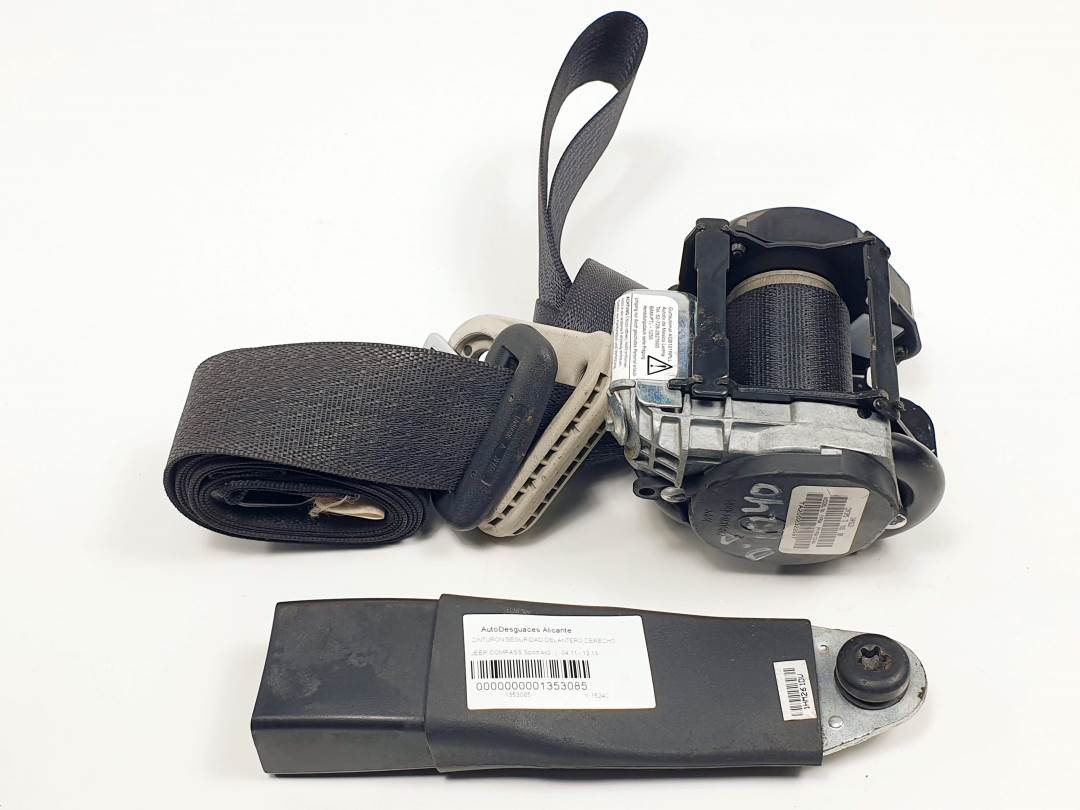CINTURON SEGURIDAD DELANTERO DERECHO - P1YR941DVAA - JEEP - COMPASS