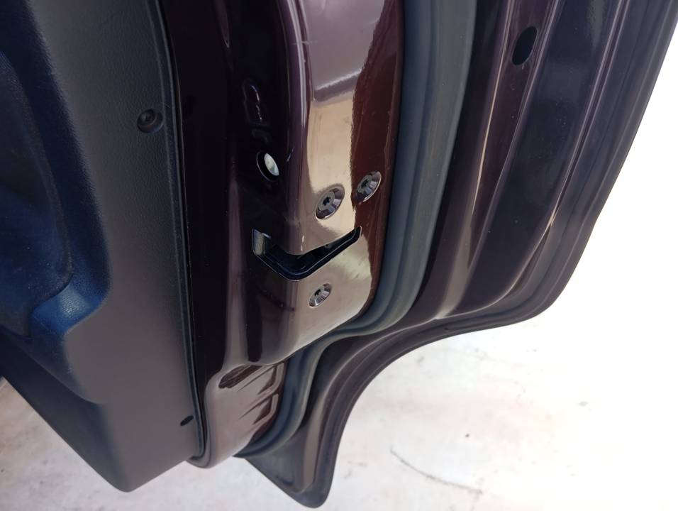 CERRADURA PUERTA TRASERA DERECHA